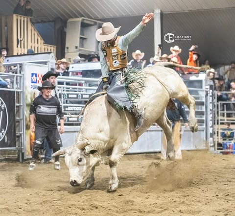 Bull riding Ranch Gagnon